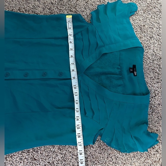 💎💎 East 5th Sheer Blouse - Emerald Green, Short Sleeve V-Neck 💎💎 - Picture 10 of 11